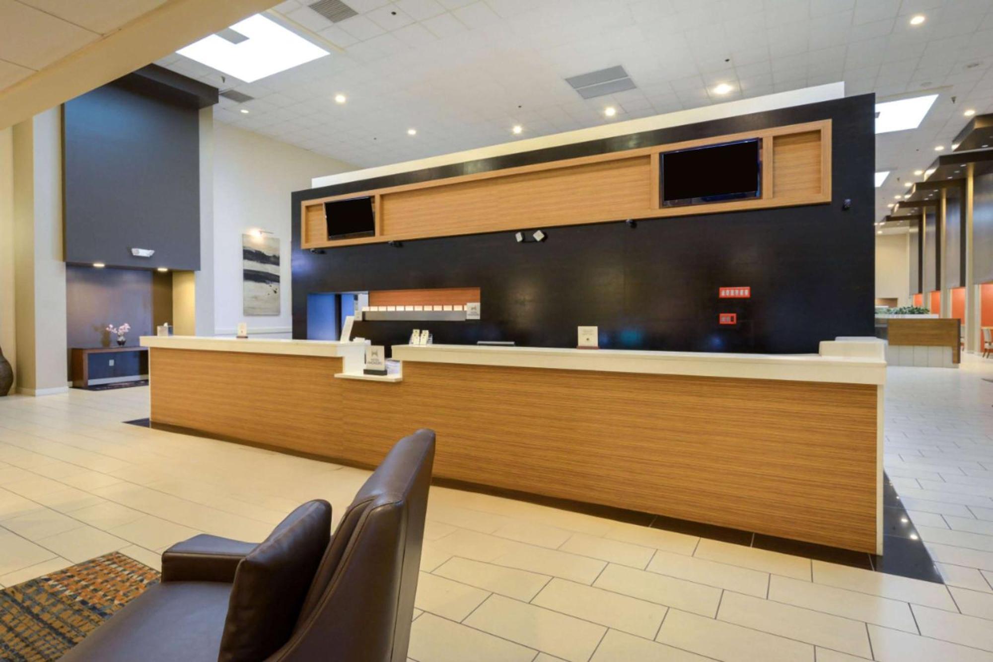 Wyndham Columbus Hotell Worthington Exteriör bild